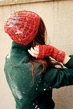 Load image into Gallery viewer, Causerie Hat & Mitts Pattern
